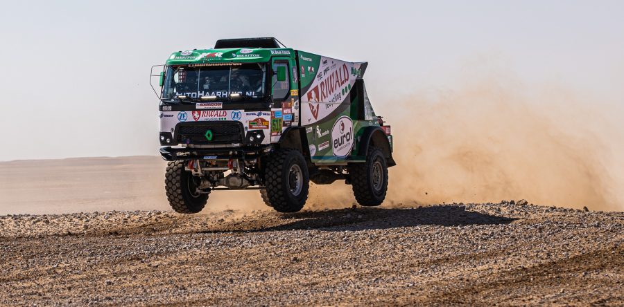 DAKAR – Huzink zazářil s hybridem v top pětce